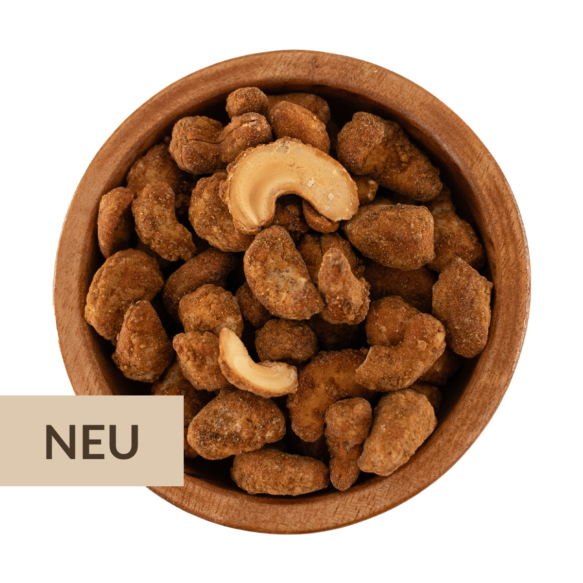 gebrannte Cashewkerne mit pumpkin spice Würze in Holzschale