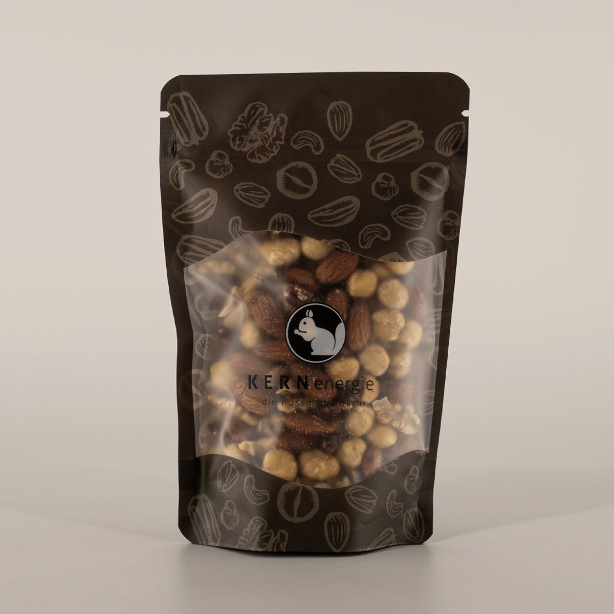 Nussmischung Eichhörnchen mit Walnüssen, Pekannüssen, Haselnüssen und Mandeln in KERNenergie Snackbeutel
