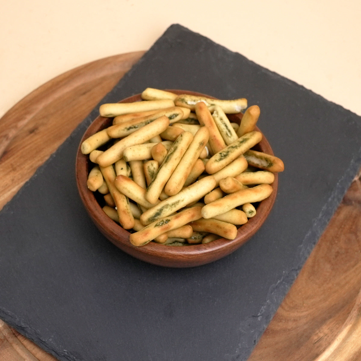 Grissini Genovese – Brotsticks mit Basilikum und Knoblauchgeschmack, traditionelle Würzung, herzhafter Snack