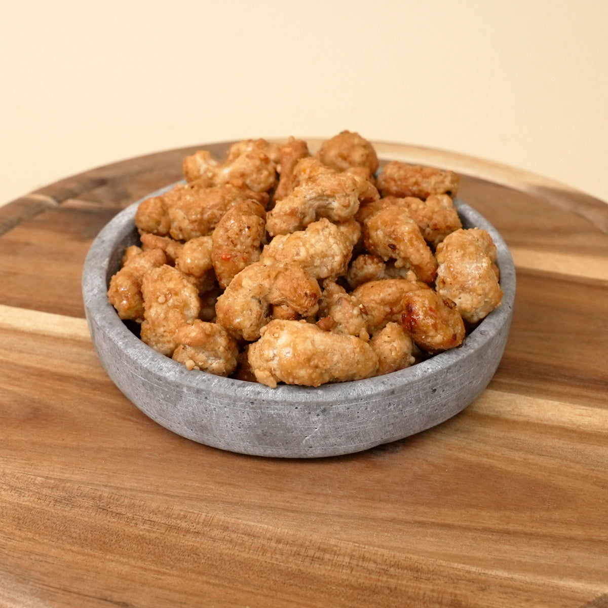 Hot Honey Cashews – Gebrannte Cashews mit süßem Honig sowie einer Prise Chili-Schärfe