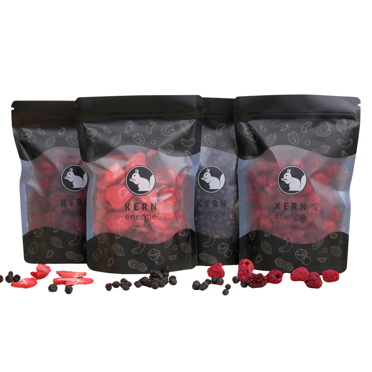 Schwarze KERNenergie Premium-Beutel mit Sichtfenster gefüllt mit gefriergetrockneten Beeren