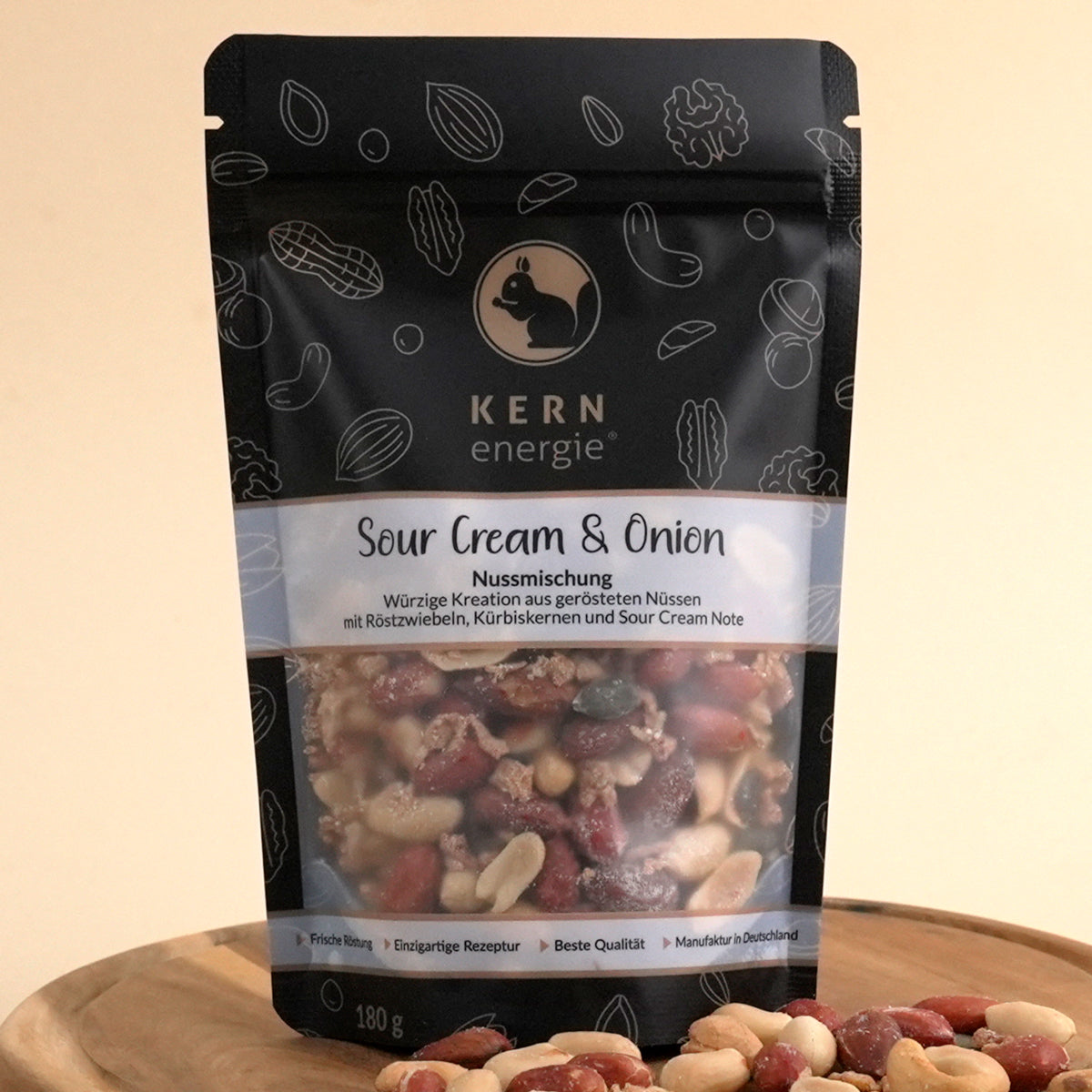 Nussmischung  Sour Cream & Onion in schwarzem KERNenergie Snack Beutel